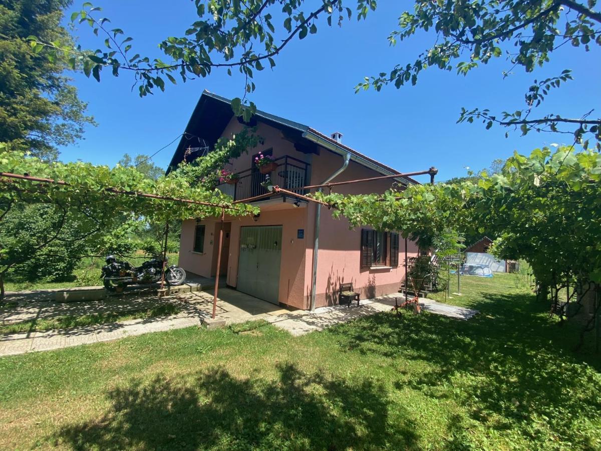 Liammarco Appartement Plaški Buitenkant foto