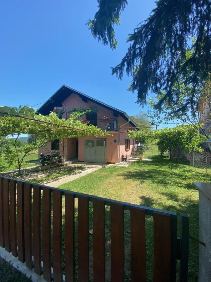 Liammarco Appartement Plaški Buitenkant foto
